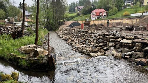 Zpevnění břehu a kanalizace 5/2026